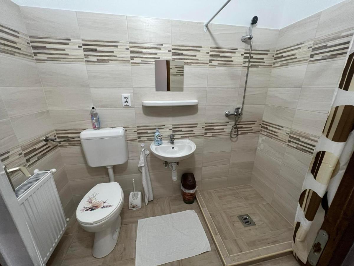 Komaromi Vendeghaz Erdohorvati Exterior photo